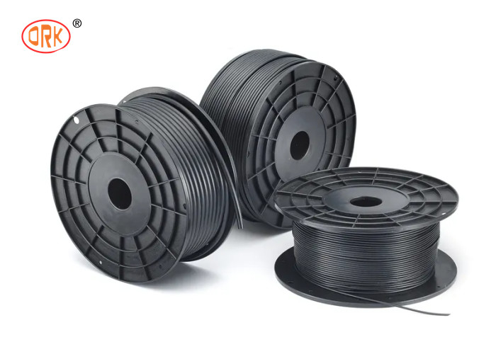 แถบยางโปรไฟล์การอัดรีดแข็ง EPDM สีดำ สายยางโอริงกันน้ำได้ดีเยี่ยม