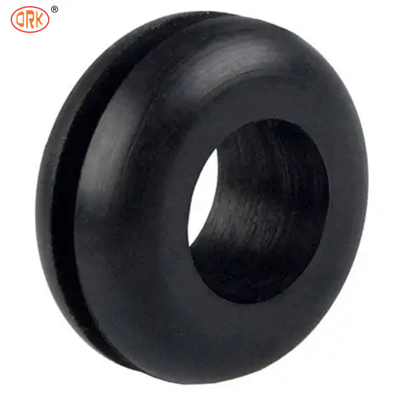 การต่อต้านความร้อนแบบกําหนดเอง สีดําซิลิโคนยางหลุม Grommets Plug / สายยาง Grommet แหวนสําหรับอะไหล่รถยนต์